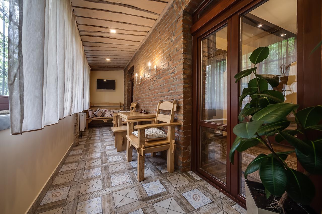 Vip Castle Apartmens ลวีฟ ภายนอก รูปภาพ